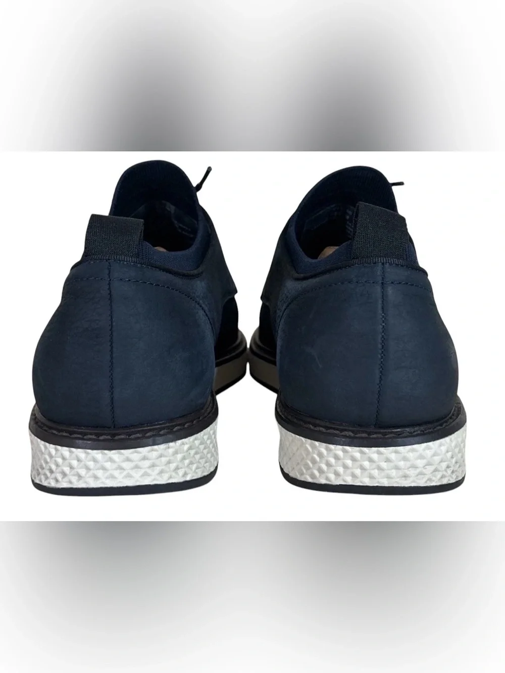 Vince Camuto Vy-Eero Navy and White Hybrid Oxford Dress Sneakers - Sz 10.5